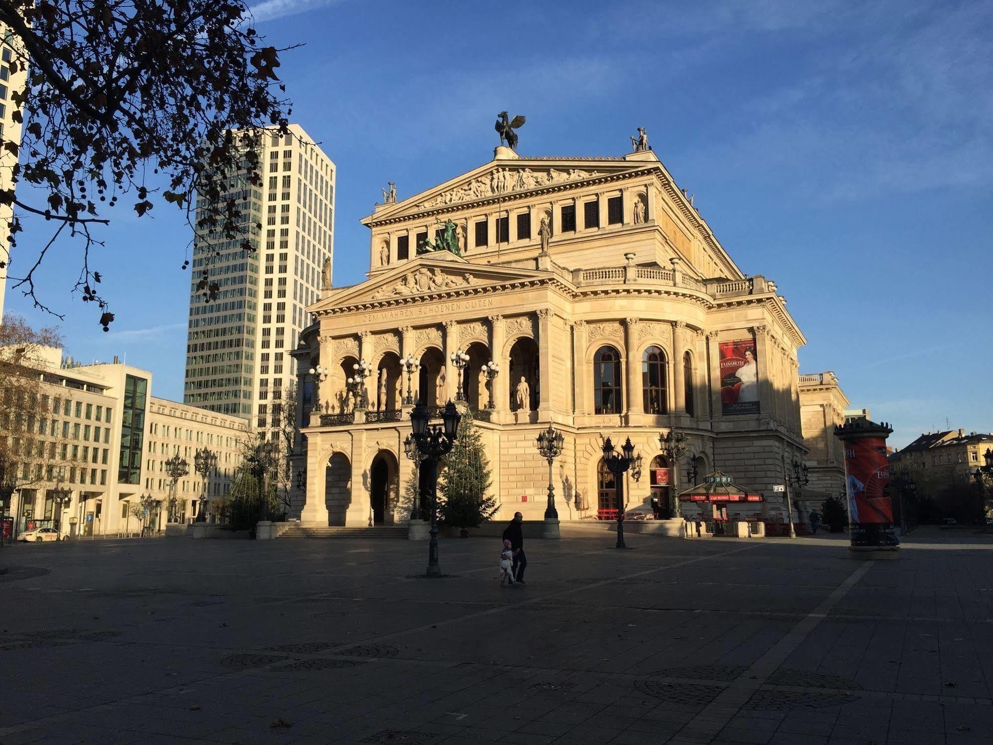 Carlton Hotel Frankfurt am Main Exterior photo